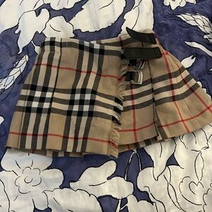 Burberry Baby girls skirt 9m